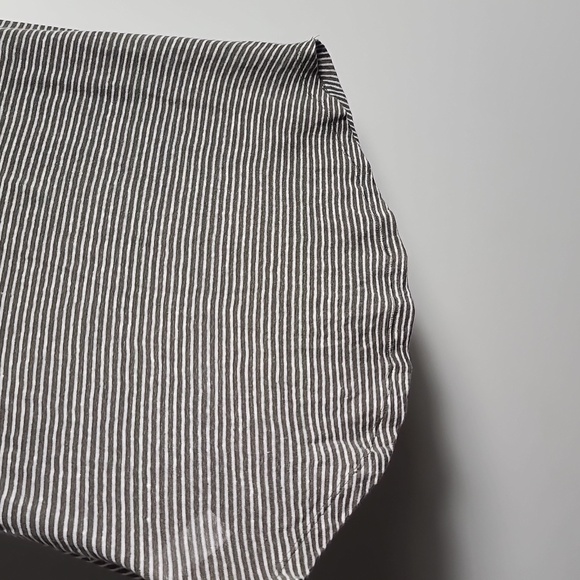 C & C CALIFORNIA Striped Gray and White 100% Linen Top Size Large - Picture 11 of 13